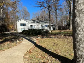 Our Overboard Oasis (your OOO!) Lake Anna - Image 3