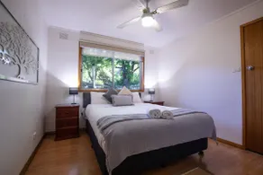 Deluxe Spa Suite (room 8) - Image 4