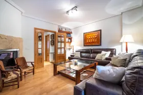 Family home on the farm - Image 2