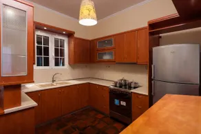 Metropolis Apartment - Image 4