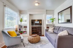 Belmont Bungalow – Clean, Bright, Peaceful - Image 2