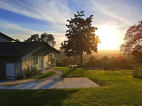 Best View in Auburn Guest House - Image 3