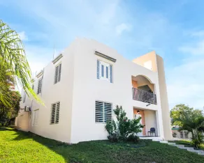 Colinas del Atlantico Vacational House 1st floor - Image 3