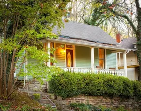 Walk to Downtown | Pet-Friendly Cricket Cottage - Image 3