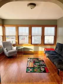 In-town updated 3 bedroom house - Image 5