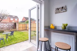 Nhyira Private Parking CHic Three Bedrooms Garage 2 Shower rooms Classy Home - Image 3