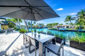 Heated Pool! WaterFront Home! Close To Beach! - Image 4