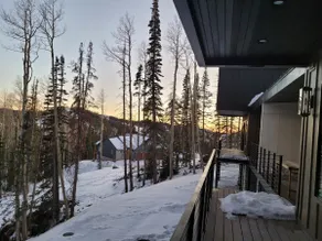Twin Peaks Unit B Ski-in/Ski-out with Jacuzzi - Image 4