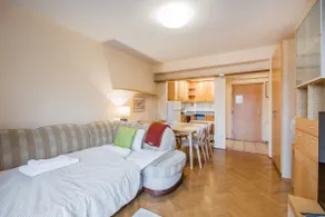 Citadel Manor Apartment - Image 4