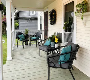 Cozy Hideaway w Hot Tub — Bike, Hike, Play & Relax - Image 3