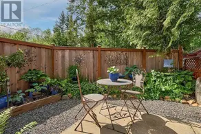 Beautiful cottage on working homestead - Image 3