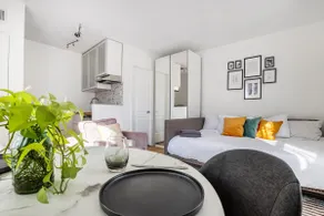 Close to NYC! Relaxing Quiet Studio in Woodside - Image 4