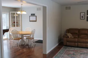 Cozy retreat w/ patio & fire pit. Close to Cayuga Lake and Cornell. - Image 4