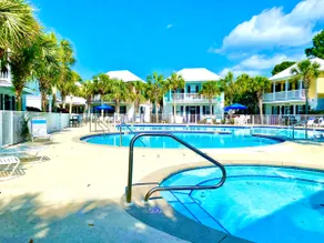 Private, updated 30a Beach Bungalow - Image 4