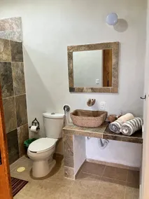 Oliverio Suite full bathroom and kitchenette - Image 4