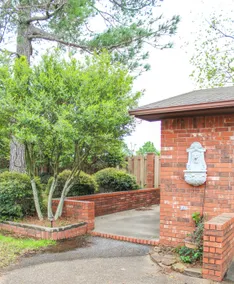 James' Place 2BR/2BA| King Suite | Patio - Image 4