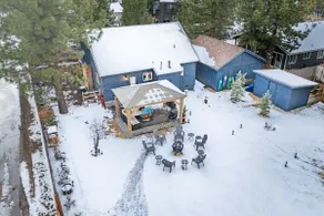 Cozy fully fenced home, dog-friendly, no fee • 6 beds • game room - Image 5