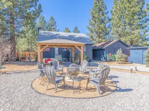 Cozy fully fenced home, dog-friendly, no fee • 6 beds • game room - Image 2