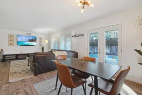 Pool|Jacuzzi|Arcade|Game Room|BBQ Grill & Fire Pit - Image 2