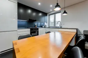 Luxury Apartment in the City Centre - Image 3