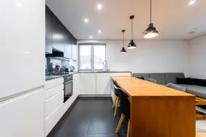 Luxury Apartment in the City Centre - Image 4