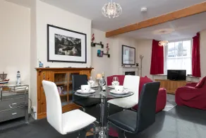 Comfortable Stone Built Cottage in Menai Bridge - Image 2
