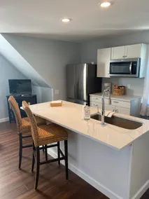 Pvt Apartment Centrally Located - Image 3