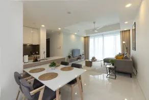 Twin Peaks residence - Image 2