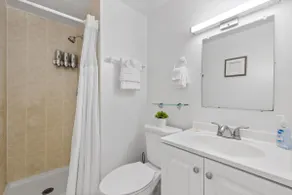 Cozy Studios off Sunset Drive in South Miami - Image 3
