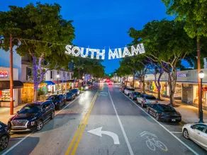 Cozy Studios off Sunset Drive in South Miami - Image 5