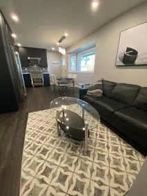 1 Bedroom Suite w/1 Breakfast Included - Image 5