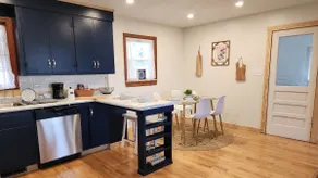 Cozy 4 Bedroom Cottage on Historic 120 acre Farm - Image 3