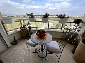N01. Modern apartment with swimming pool - Image 3