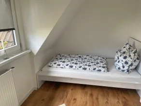 Modern apartment with balcony & streaming in Siegen - Image 3