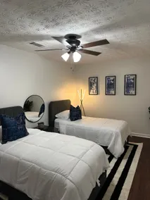 4 bedroom home - Image 5