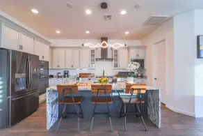South Mountain Luxury Retreat - New & Modern - Image 2