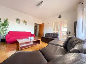 Spacious Apartment near Split: 3 bedrooms & balconies + Parking - Image 3