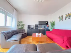 Spacious Apartment near Split: 3 bedrooms & balconies + Parking - Image 4