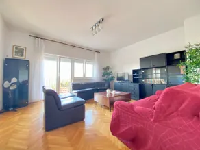 Spacious Apartment near Split: 3 bedrooms & balconies + Parking - Image 2