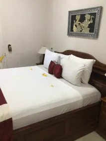 Hotel Room 11 Candi Dasa - Image 5