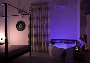 Eros Suite with Hot Tub - Image 3