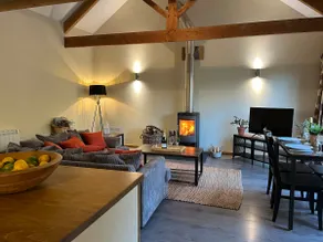 Charming Countryside Cottage - Image 5
