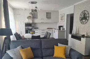 Hóvirág Apartman - Image 4