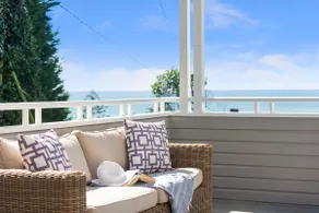 Luxury Beach House Retreat Beach - Image 5