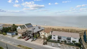 The Barefoot Bungalow-Unit A-Steps From The Sand! - Image 3