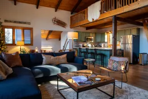 Modern Mountain Chalet Near Storyland & Summer Fun - Image 2