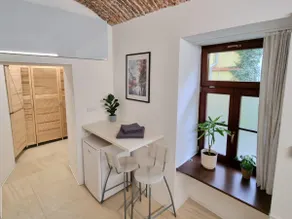 Jonas Old Town Apartment - Image 3