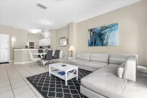 3 Bd/2.5 Ba Sleeps 8! Bella Vida (4556 AC) - Image 2