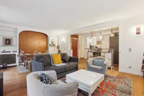 Chic and spacious apartement with piano and terrace - Image 2