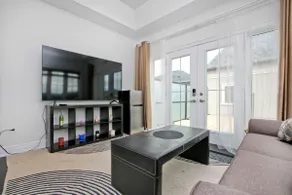 Balcony House with Separate Entrance，free Parking - Image 4